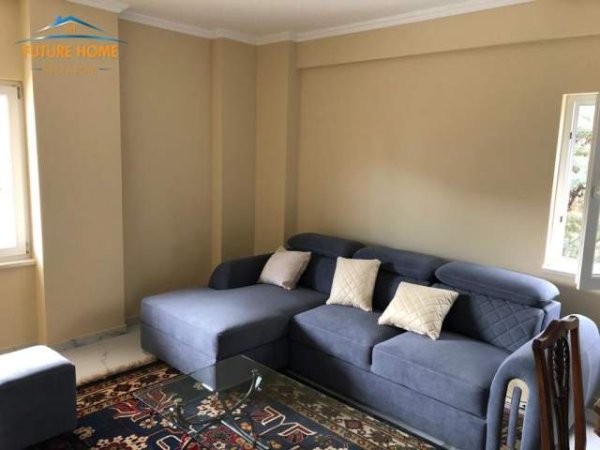 Tirane, jepet me qera apartament 1+1 Kati 2, 65 m² 450 Euro (Liqeni i Thate)