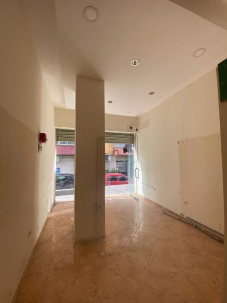 Tirane, shes ambjent biznesi Kati 0, 30 m² 62.000 Euro (Bllok, Rruga Abdyl Frasheri)