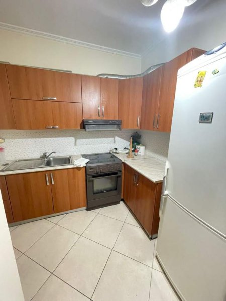 Tirane, shitet Penthouse 2+1+BLK Kati 1, 110.000 Euro