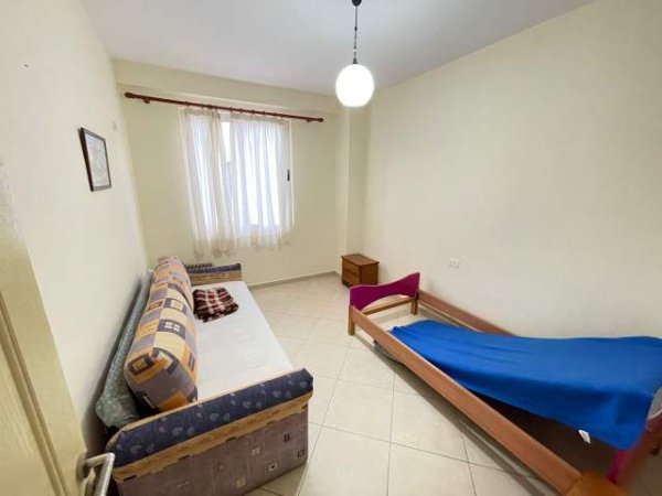 Tirane, jepet me qera Penthouse 2+1+BLK Kati 1, 155 m² 40.000 Leke