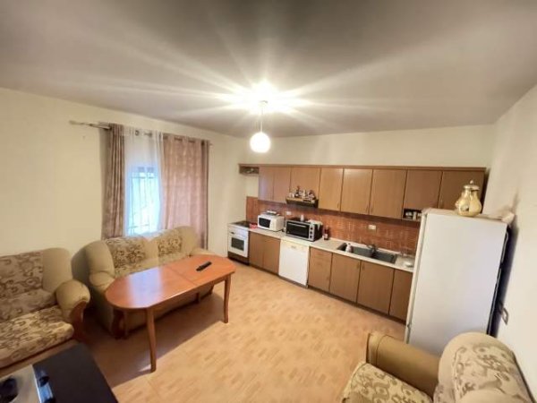 Tirane, shitet apartament 2+1+BLK Kati 3, 1.426 m² 125.000 Euro (Porcelan)