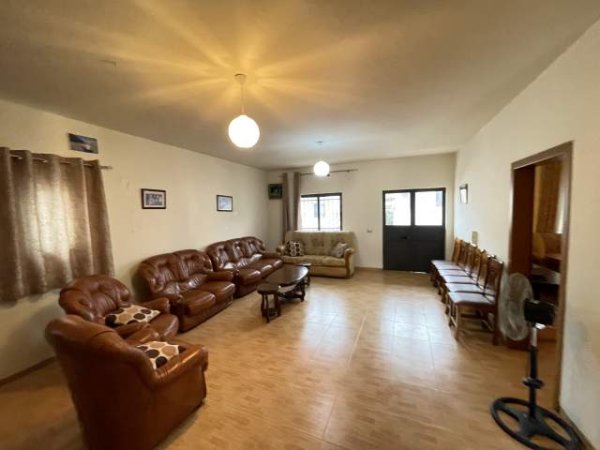 Tirane, shitet apartament 2+1+BLK Kati 3, 1.426 m² 125.000 Euro (Porcelan)