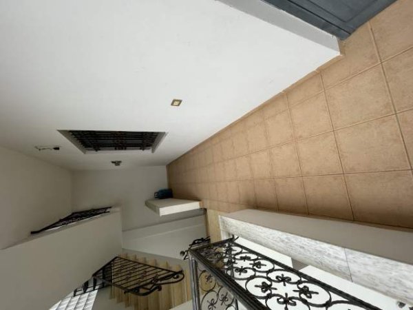 Tirane, shitet apartament 2+1+BLK Kati 3, 1.426 m² 125.000 Euro (Porcelan)