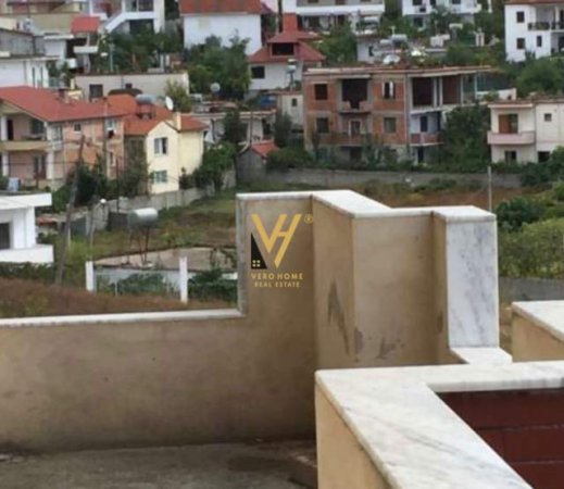 Tirane, shitet Vile 5+1 Kati 0, 390 m² 160.000 Euro (SHKOZE)