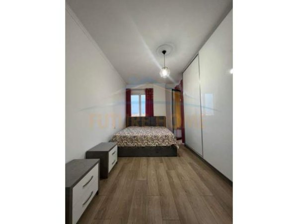 Tirane, jepet me qera apartament 2+1+BLK Kati 10, 98 m² 400 Euro (rruga 3 deshmoret)