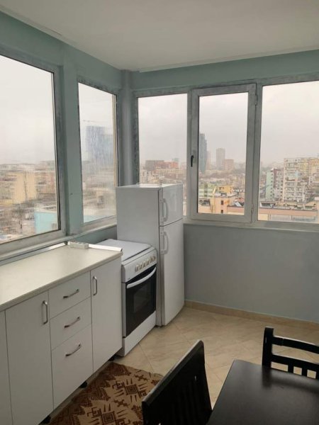 Tirane, jepet me qera apartament 1+1 Kati 12, 70 m² 400 Euro (Ish Ekspozita)