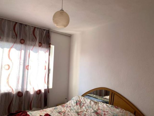 Tirane, jepet me qera apartament 1+1+BLK Kati 9, 62 m² 350 Euro (Ish Ambasada Jugosllave)