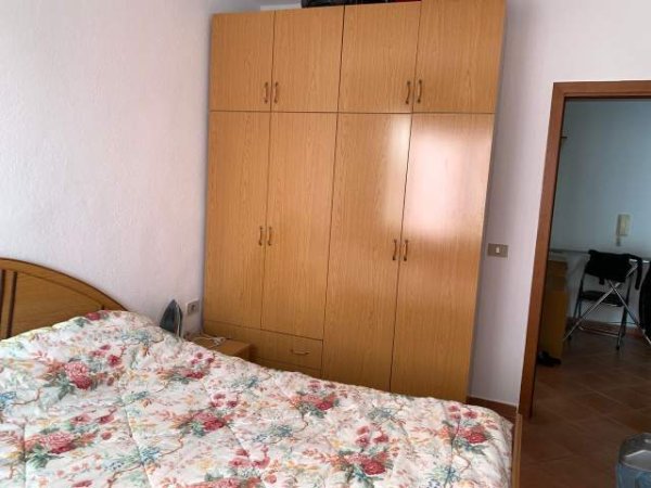 Tirane, jepet me qera apartament 1+1+BLK Kati 9, 62 m² 350 Euro (Ish Ambasada Jugosllave)
