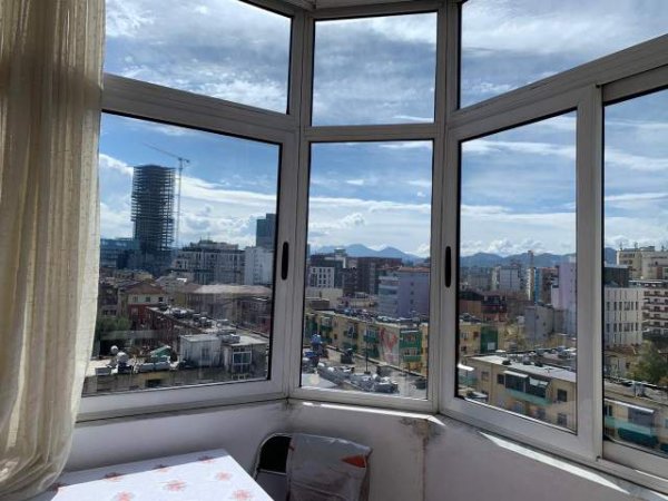 Tirane, jepet me qera apartament 1+1+BLK Kati 9, 62 m² 35.000 Leke (prane Ish Ambasades Jugosllave)