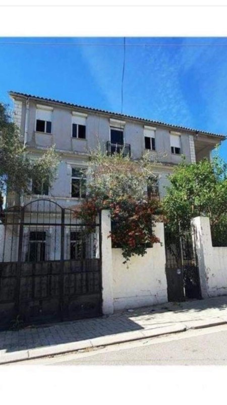 Vlore, shes Vile 5+1+A+BLK Kati 3, 500 m² 480.000 Euro (Sheshi Demokracia)