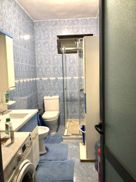 Tirane, jepet me qera apartament 2+1+A Kati 5, 70 m² 400 Euro (5 Maji)