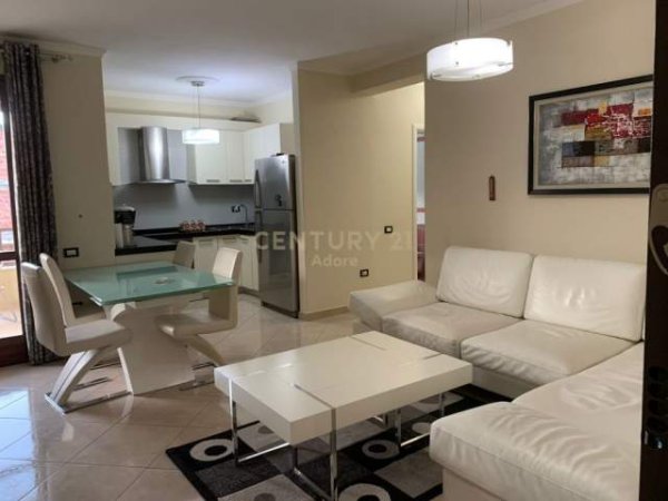 Tirane, jepet me qera apartament 2+1+BLK Kati 2, 102 m² 500 Euro (Kopshti Botanik)
