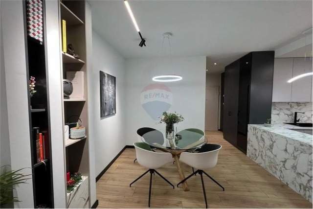 Tirane, shitet apartament 1+1 Kati 7, 68 m² 120.000 Euro (Kopshti Botanik)
