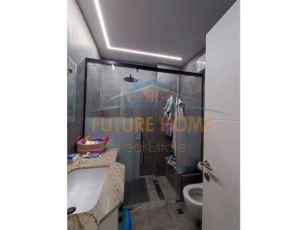 Shqiperi, shitet apartament Kati 3, 89 m² 24.000 Euro