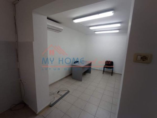 Tirane, jepet me qera zyre Kati 2, 70 m² 350 Euro (Nikolla Tupe)