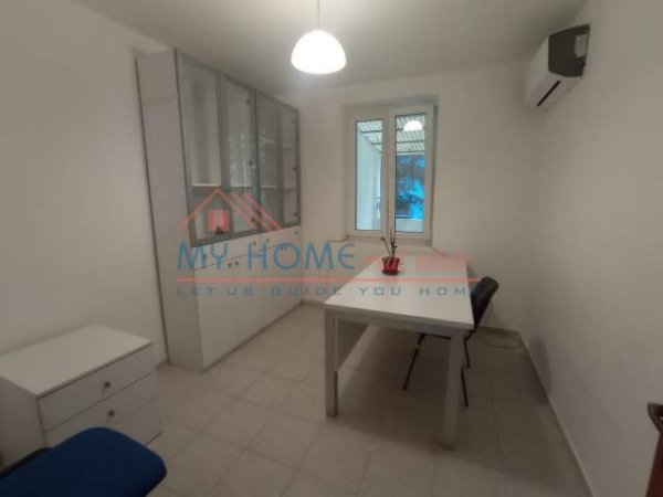 Tirane, jepet me qera zyre Kati 2, 70 m² 350 Euro (Nikolla Tupe)
