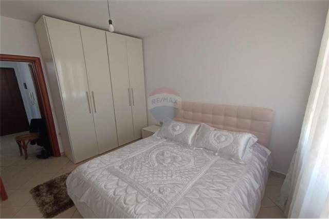 Tirane, jepet me qera apartament 3+1+A+BLK Kati 6, 120 m² 700 Euro