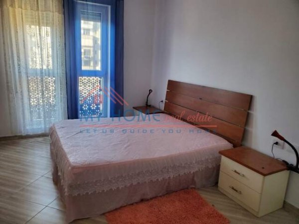 Tirane, jepet me qera apartament 2+1+BLK Kati 1, 96 m² 450 Euro (rruga e dibres)