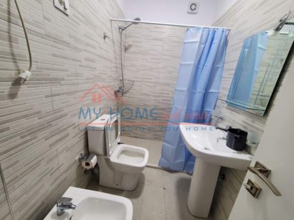 Tirane, jepet me qera apartament 2+1+BLK Kati 1, 96 m² 450 Euro (rruga e dibres)