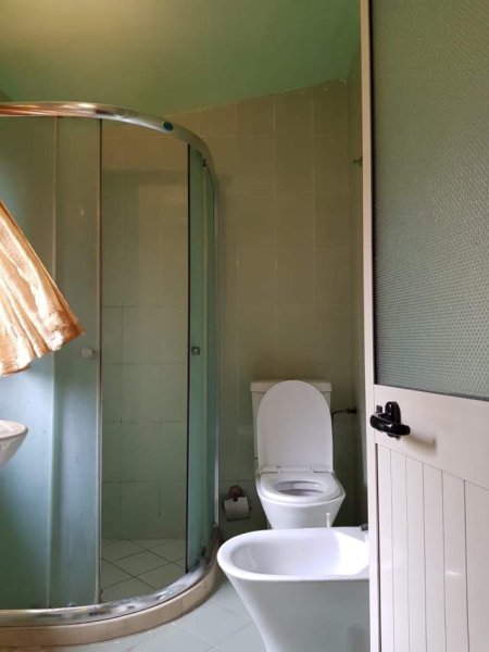 Tirane, jepet me qera apartament Kati 4, 140 m² 400 Euro (tregu elektrik)
