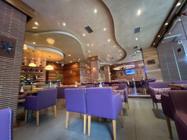 Tirane, jepet me qera lokal Kati 0, 200 m² 200.000 Leke (tregu elektrik)