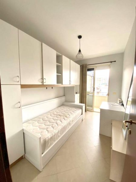 Tirane, shes apartament 4+1+A+BLK Kati 4, 100 m² 130.000 Euro (Babe rexha)