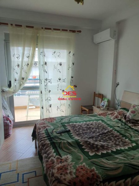 Vlore, shitet apartament Kati 7, 125 m² 90.000 Euro (Hysni Alimerka,Vlorë)