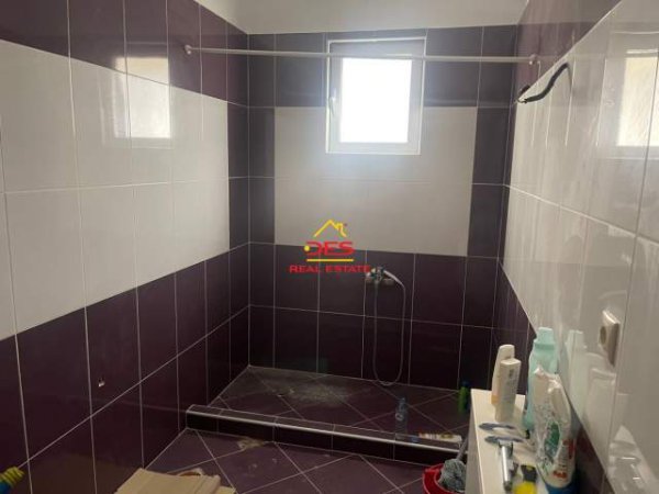 Vlore, shitet Vile 3 Katshe Kati 3, 480 m² 170.000 Euro (Hajro Cakeri,Vlore)