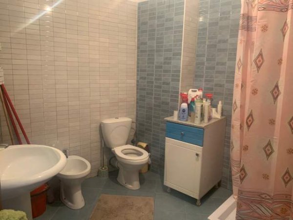 Tirane, shes apartament 2+1 Kati 4, 127 m² 105.000 Euro (Loni Ligori)