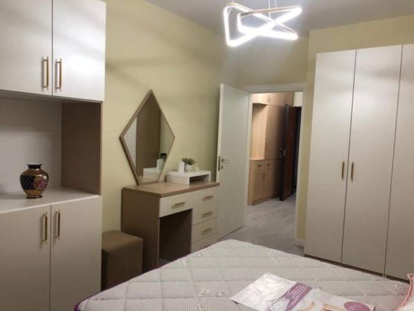 Tirane, jepet me qera apartament 2+1+BLK Kati 4, 120 m² 430 Euro (rruga loni ligori)