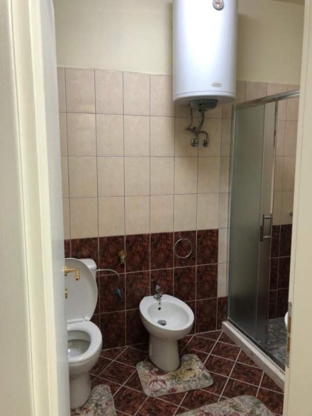 Tirane, jepet me qera apartament 2+1+BLK Kati 4, 120 m² 430 Euro (rruga loni ligori)