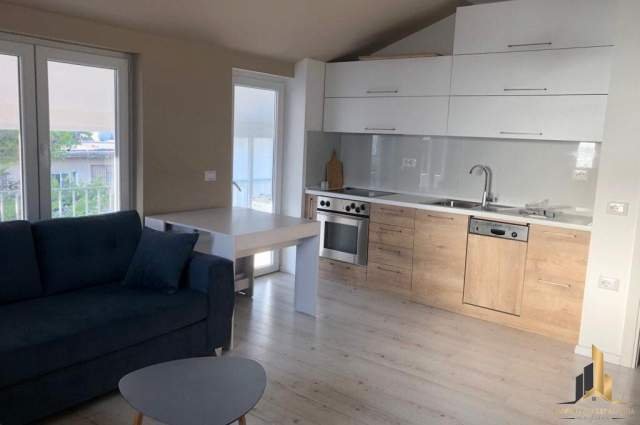 Tirane, shes apartament 2+1+BLK Kati 5, 82 m² 135.000 Euro (Garda)