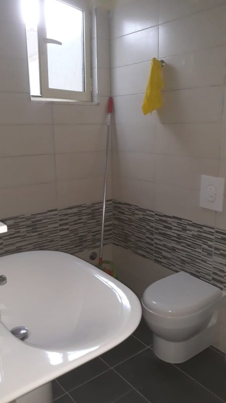 Tirane, jepet me qera shtepi 1+1 Kati 2, 70 m² 350 Euro (rruga Fortuzi)