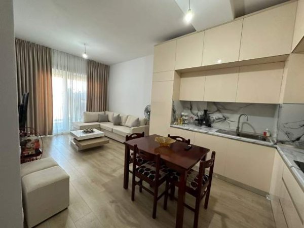 Tirane, shitet apartament 1+1 Kati 8, 57 m² 118.000 Euro (Kompleksi Kontakt)