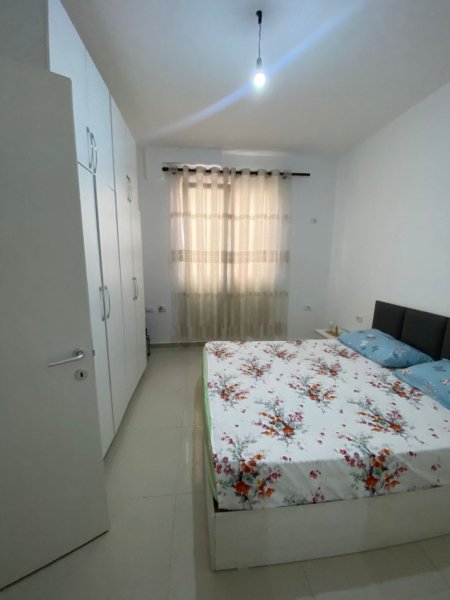 Shqiperi, jepet me qera 1+1 Kati 1, 90 m² 280 € (Rruga Pasho Hysa)