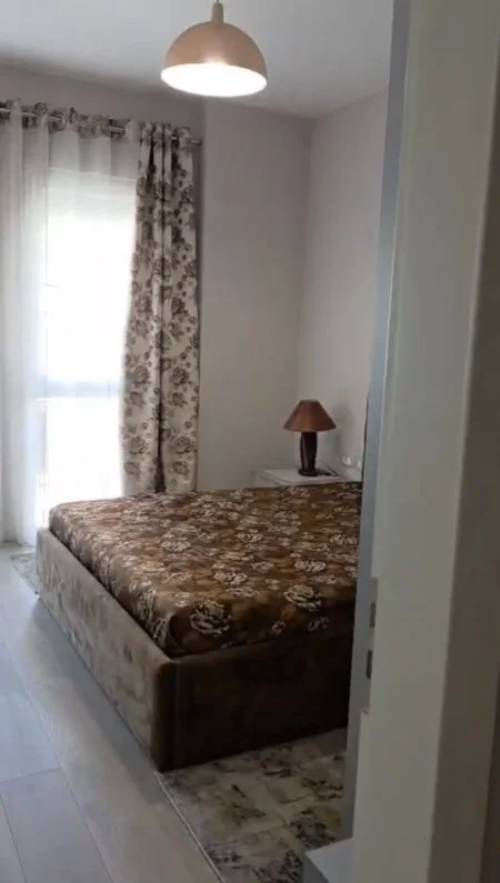 Tirane, jepet me qera apartament 1+1+Ballkon Kati 6, 60 m² 450 € (Big Pjata , Astir)