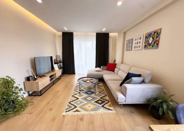 Tirane, shitet apartament 2+1+Ballkon , (Liqeni i thate,Green Terrace FZ)