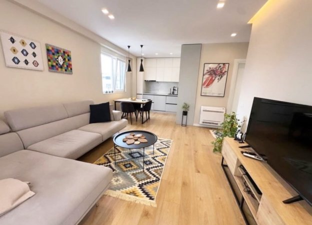 Tirane, shitet apartament 2+1+Ballkon , (Liqeni i thate,Green Terrace FZ)