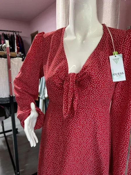 Tirane, Shitet si biznes okazion (per arsye emigrimi), 2900€