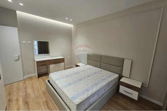 Tirane, jepet me qera , 600 € (Bulevardi i Ri Jordan Misja)