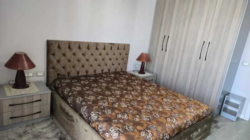 Tirane, jepet me qera apartament 1+1+Ballkon Kati 6, 70 m² 450 € (Astir te Big Pjata)
