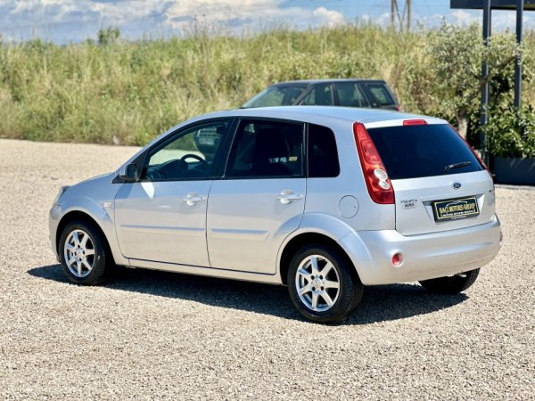 Durres, shitet makine Ford Fiesta Nafte, manuale Kondicioner