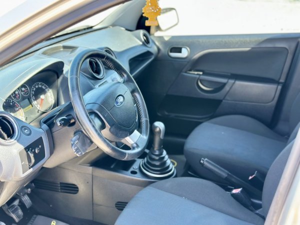 Durres, shitet makine Ford Fiesta Nafte, manuale Kondicioner