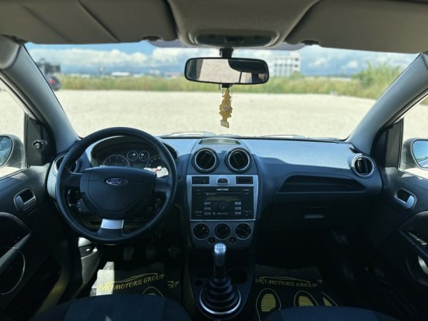 Durres, shitet makine Ford Fiesta Nafte, manuale Kondicioner