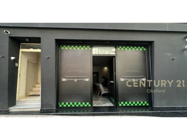 Tirane, shitet ambjent biznesi Kati 1, 273 m² 550.000 € (NENE TEREZA)