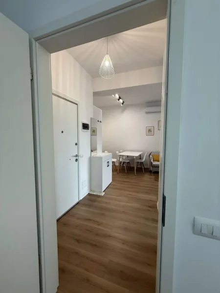 Tirane, jepet me qera apartament 1+1 Kati 3, 67 m² 400 € (ali demi)