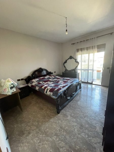 Tirane, jepet me qera shtepi 3+1+Ballkon Kati 2, 130 m² 500 € (Astir)