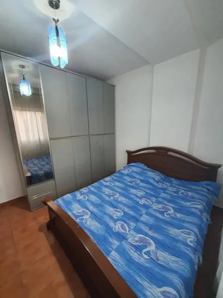 Tirane, jepet me qera apartament 2+1 Kati 4, 84 m² 480 € (laprake)