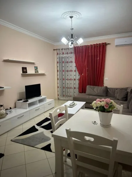 Tirane, jepet me qera apartament 1+1 Kati 3, 60 m² 400 € (Jepet me Qera Super Apartament 1+1 i mobiluar ne Fresk)