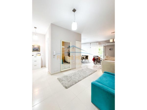 Durres, shitet apartament 2+1 Kati 2, 113 m² 240.000 € (Gjiri Lalezit)